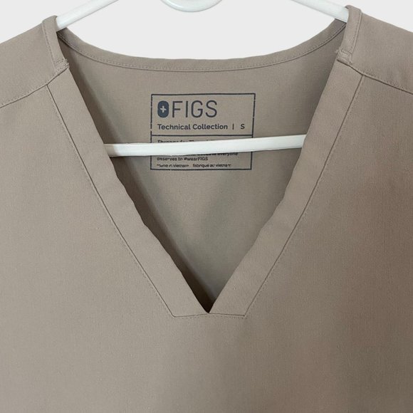 Figs Technical Collection Casma Three-Pocket Scrub Top Women's Small Tan V-Neck - Picture 5 of 10